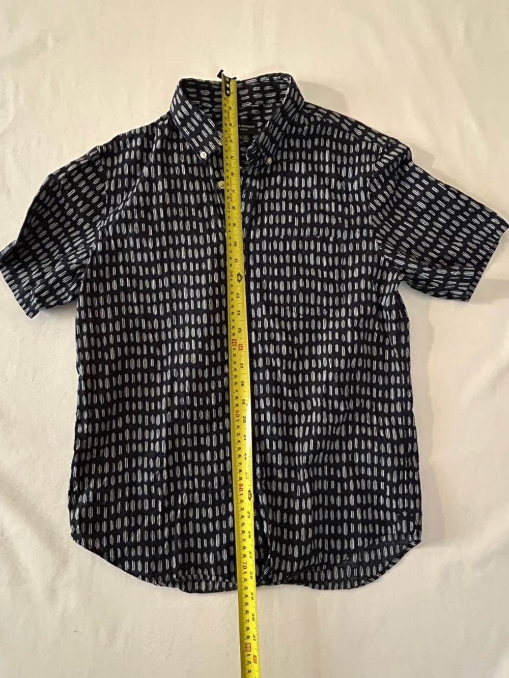 Club Monaco Navy Short-Sleeve Button-Down with Light Gray Geo Dots - Picture 4 of 5